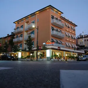 https://hotel-da-mario.hotelinveneto.com