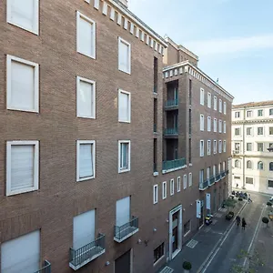 Ara Pacis Luxury By Caprirooms Apartment